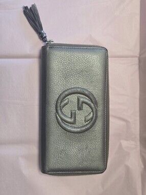 Gucci Soho Zip Around Wallet Black Pebbled Leather Tassel GG Logo
